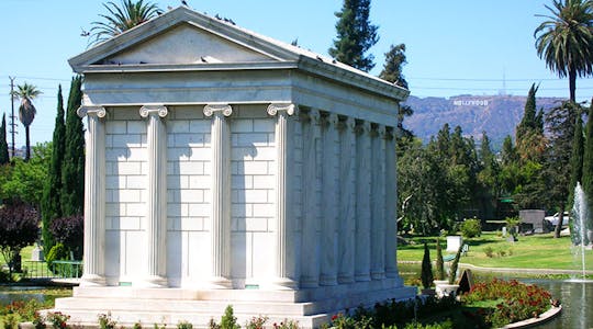 Cmentarz gwiazd Hollywood Forever z przewodnikiem po Los Angeles
