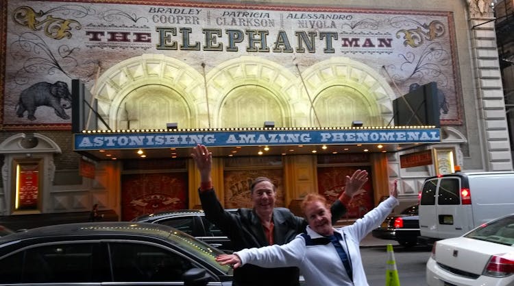 Gleeks on Broadway guided walking tour in New York City