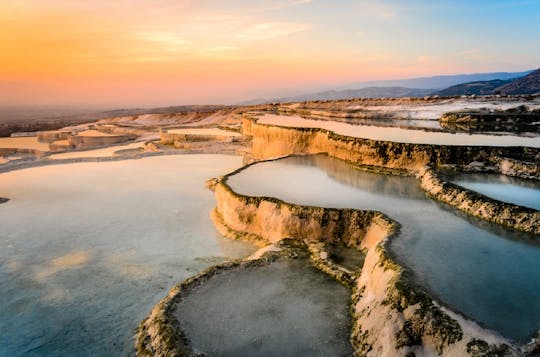 Tour privado de Pamukkale y Hierápolis con almuerzo.