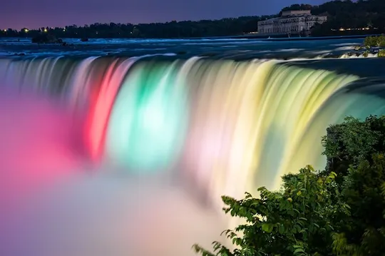 Nachtbeleuchtungstour zu den Niagarafällen