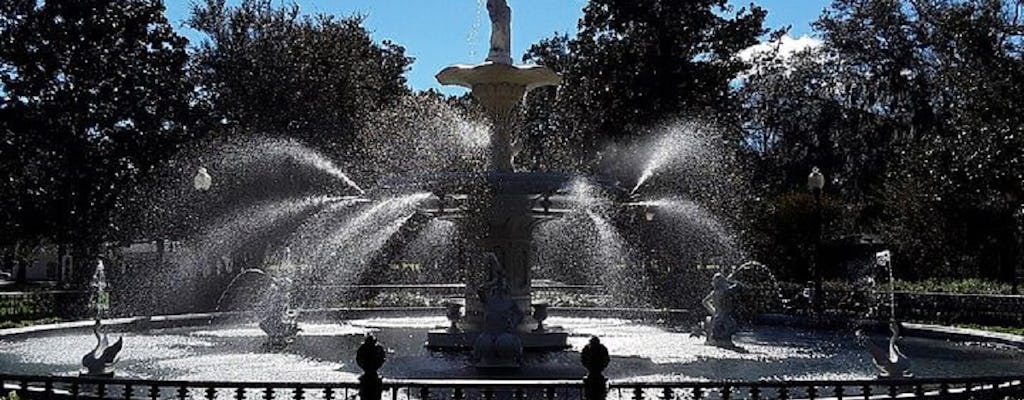 Explorez Chippewa Square à Forsyth Park lors d'une visite audio autoguidée à Savannah