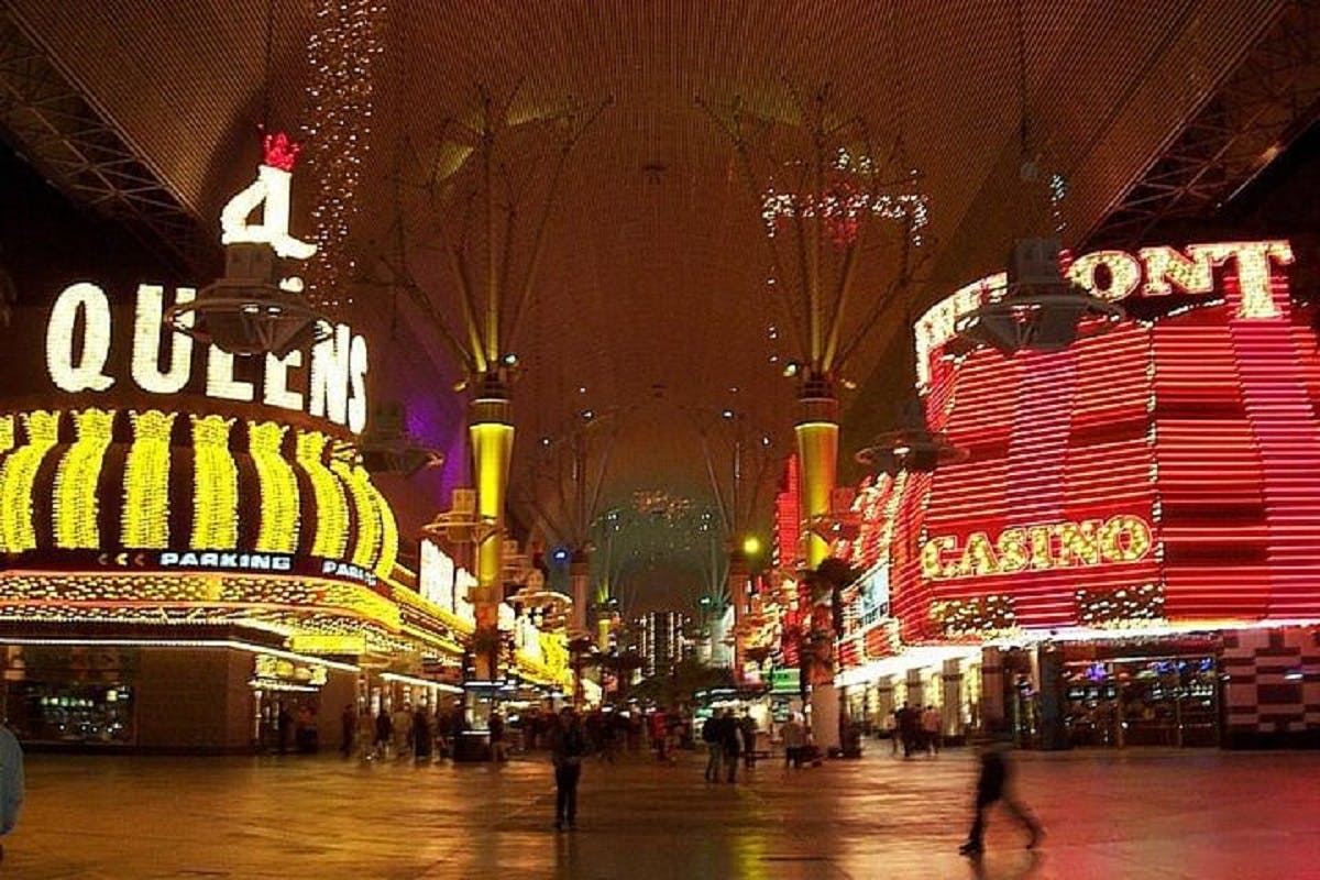 Przeglądaj brokatowy wąwóz, duchy i gangsterów Las Vegas podczas samodzielnej wycieczki audio