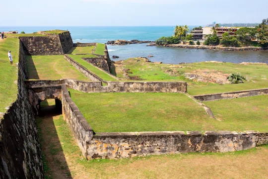 Safari en barco por Madampe Ganga y visita de la ciudad de Galle con almuerzo
