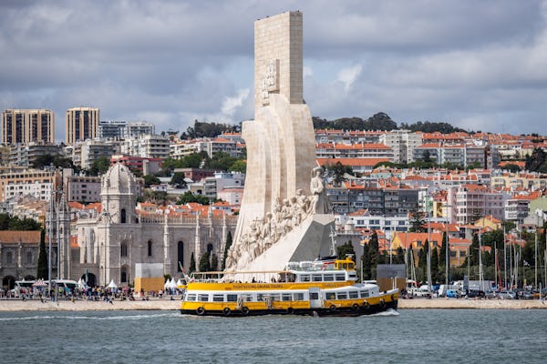 Bilety łączone na autobus lizboński i żółtą łódź z możliwością wsiadania i wysiadania na dowolnych przystankach