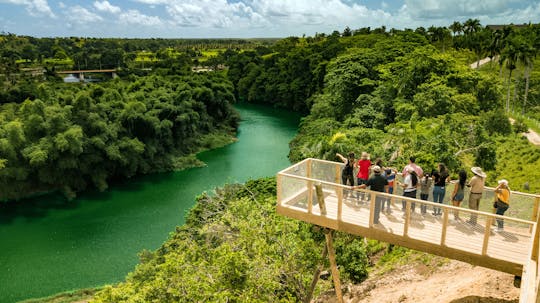 Xploration Animal Encounters Tour with a Local Guide