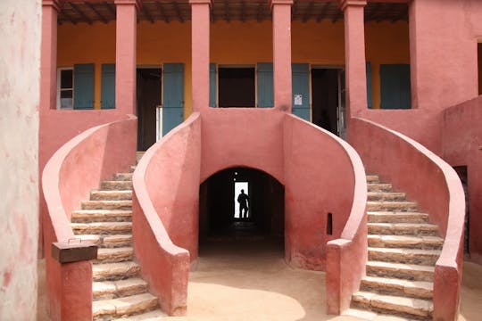 Viagem de dia inteiro à Ilha Goree e Lac Rose de Riu Baobab em Pointe Sarène