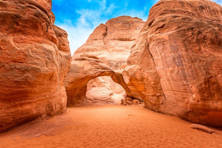 Arches National Park self-guided driving tour in Moab