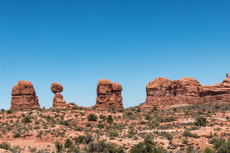 Arches National Park self-guided driving tour in Moab