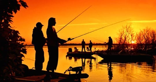 Nighttime snapper fishing charter in Hollywood