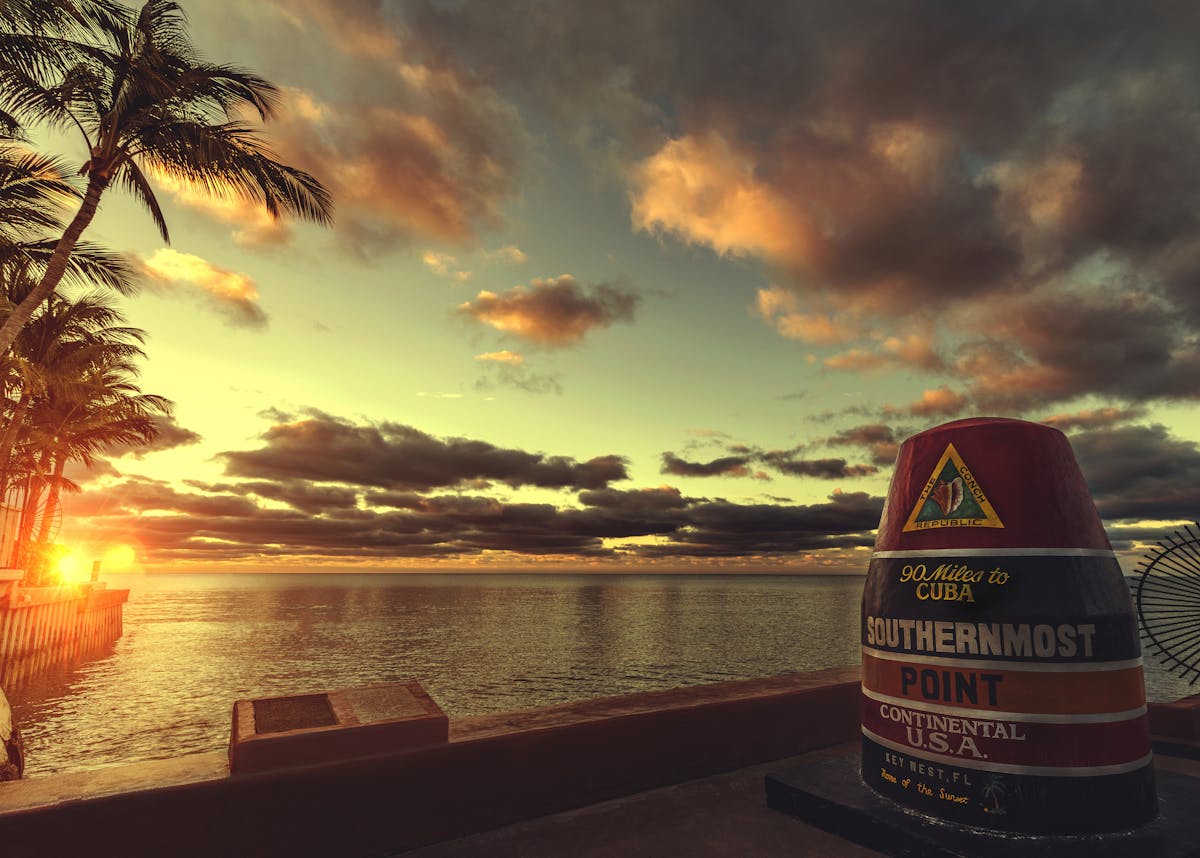 Crociera in barca Tiki al tramonto a Key West