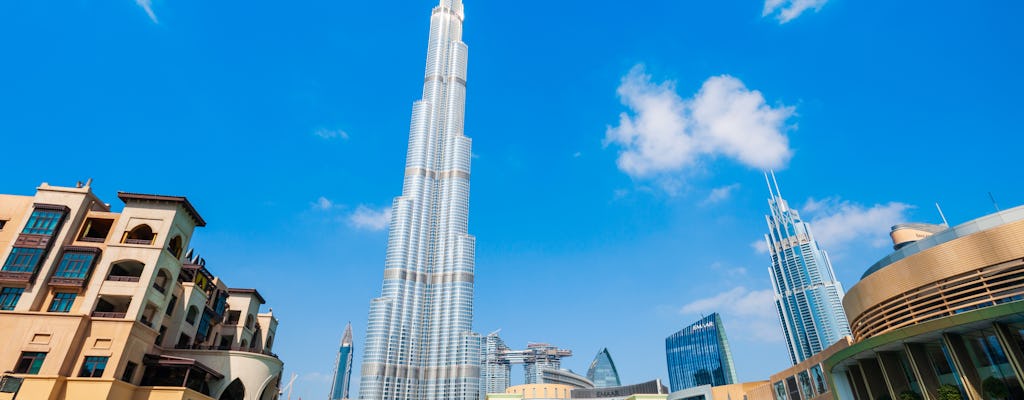 Boleto Burj Khalifa y recorrido arquitectónico moderno privado de Dubái