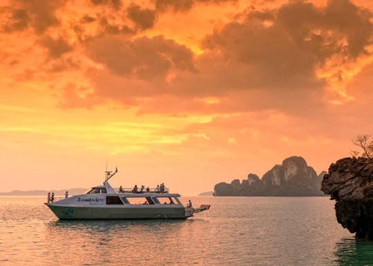 Sunset Phang Nga Bay -katamaraaniretki