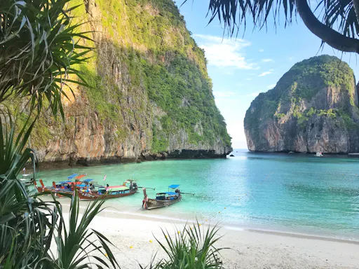 Speedboat Tour to Phi Phi Islands