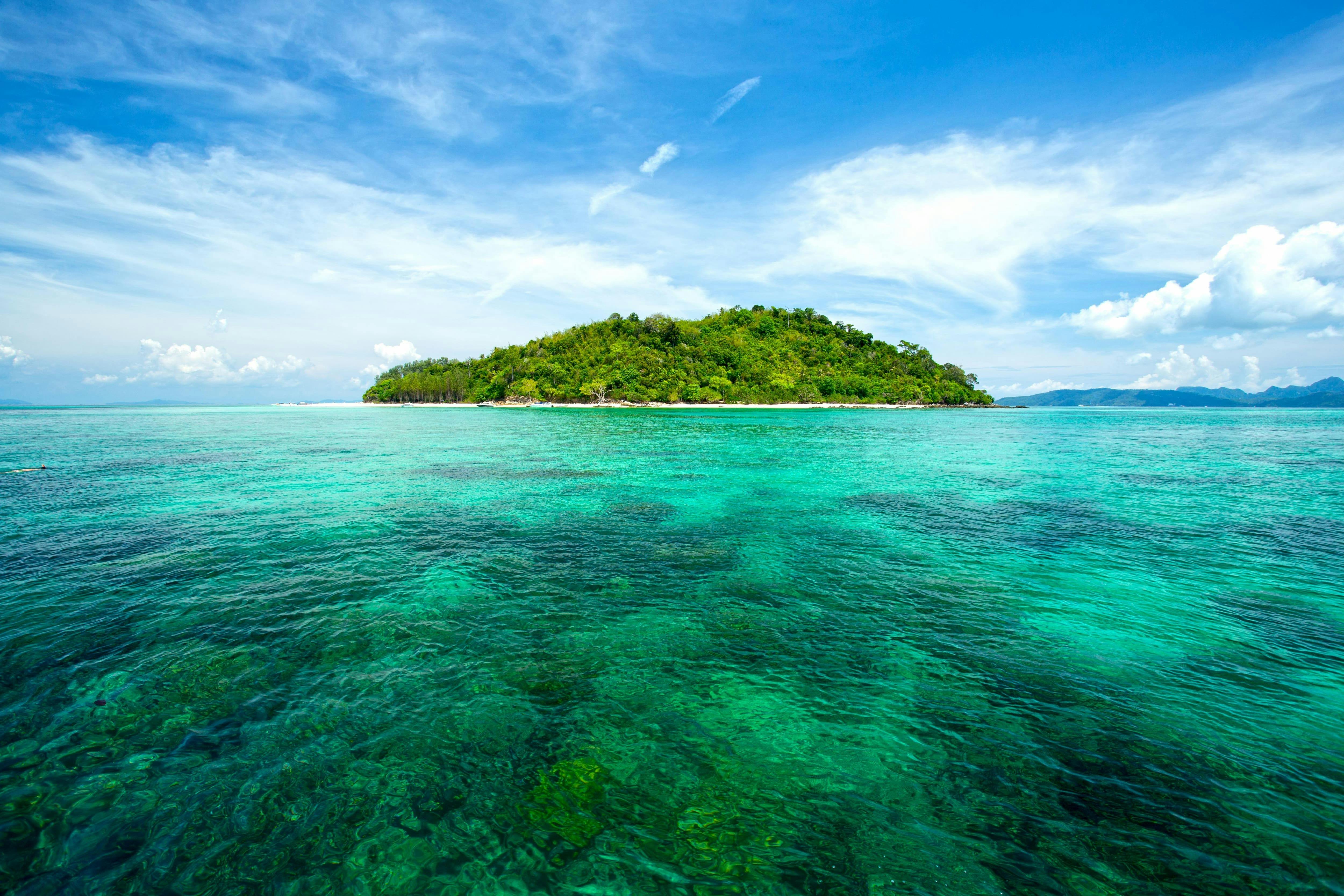 Speedboat Tour to Phi Phi Islands