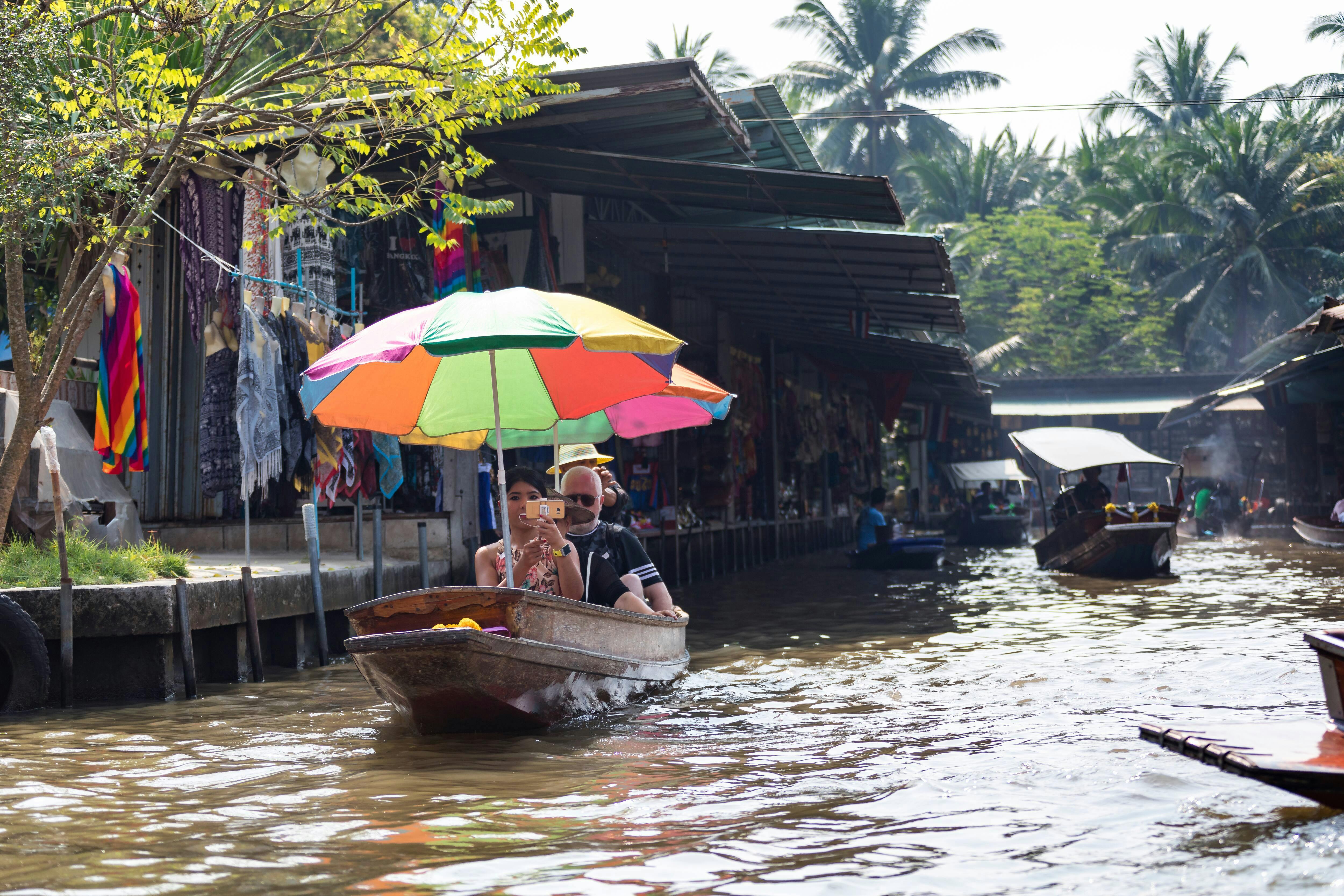 Damnoen Saduak Floating & Maeklong Railway Markets Small Group Tour