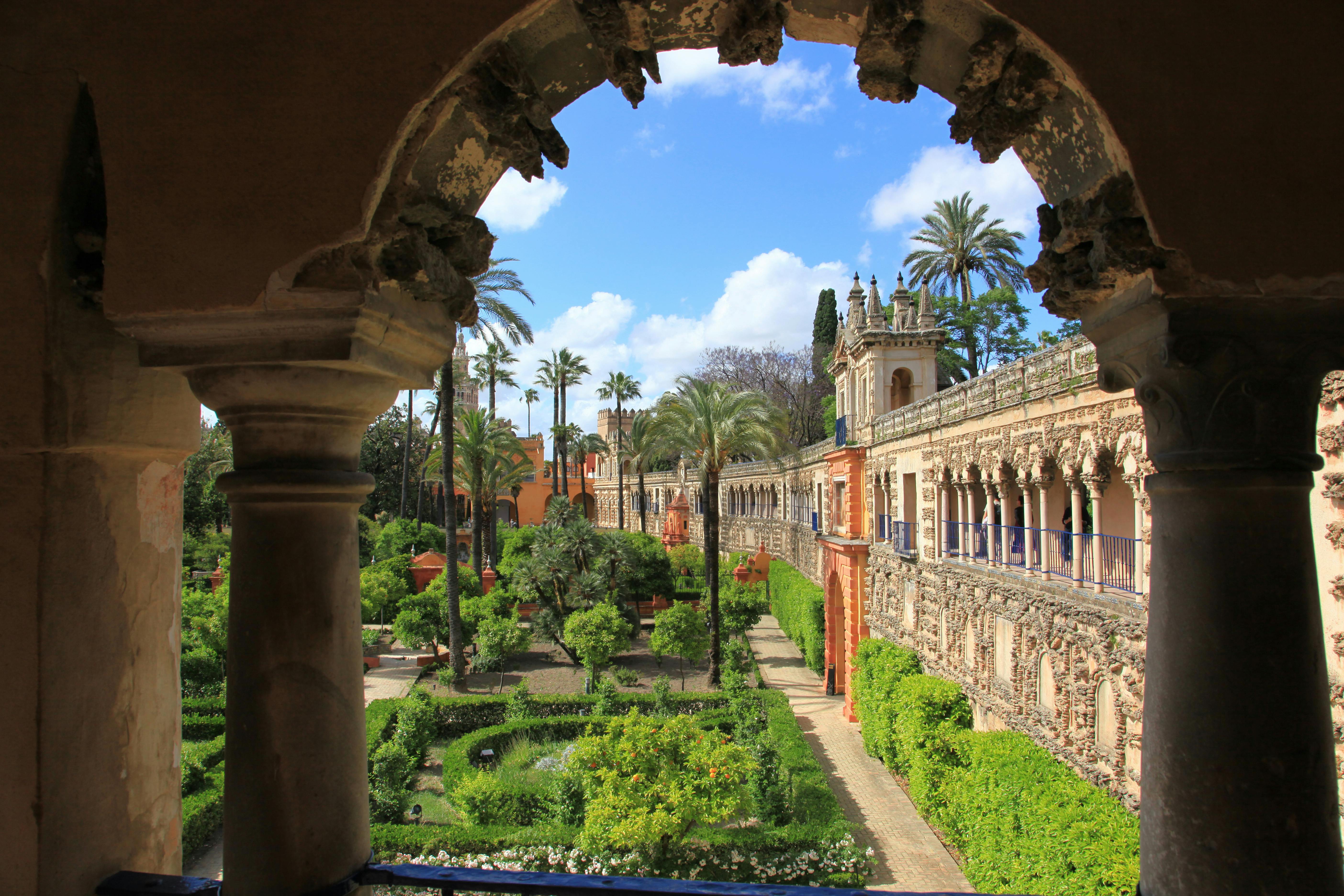Seville full-day guided tour from Granada