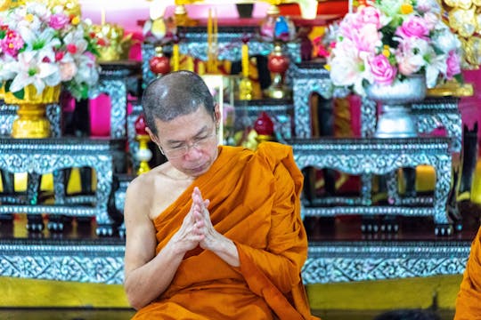 Khao Lakin kohokohdat ja buddhalaistemppelin siunaus
