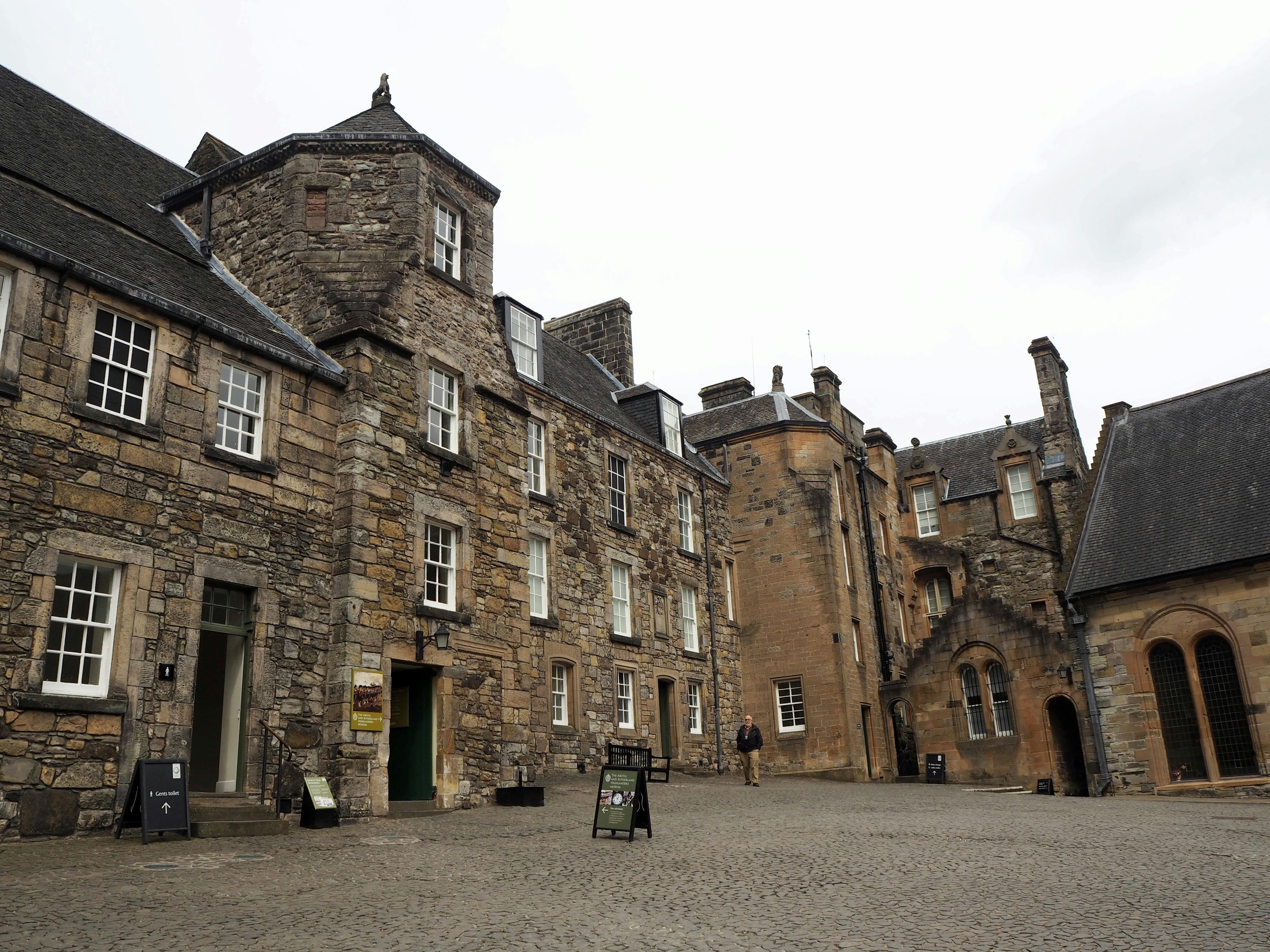 Tour guidato da Edimburgo della Cappella di Rosslyn, del Castello di Stirling e dell'Abbazia di Dunfermline