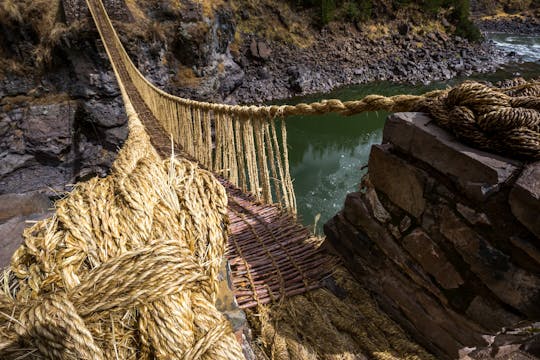 Excursão privada de dia inteiro à Ponte Inca de Qeswachaka saindo de Cusco
