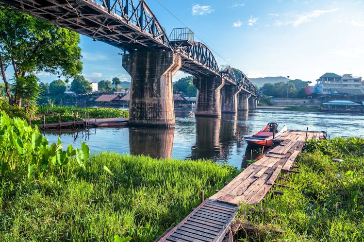 Floating Market & River Kwai Tour from Hua Hin