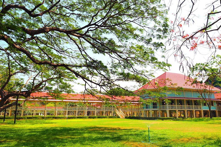 Phetchaburi Summer Palace from Pranburi