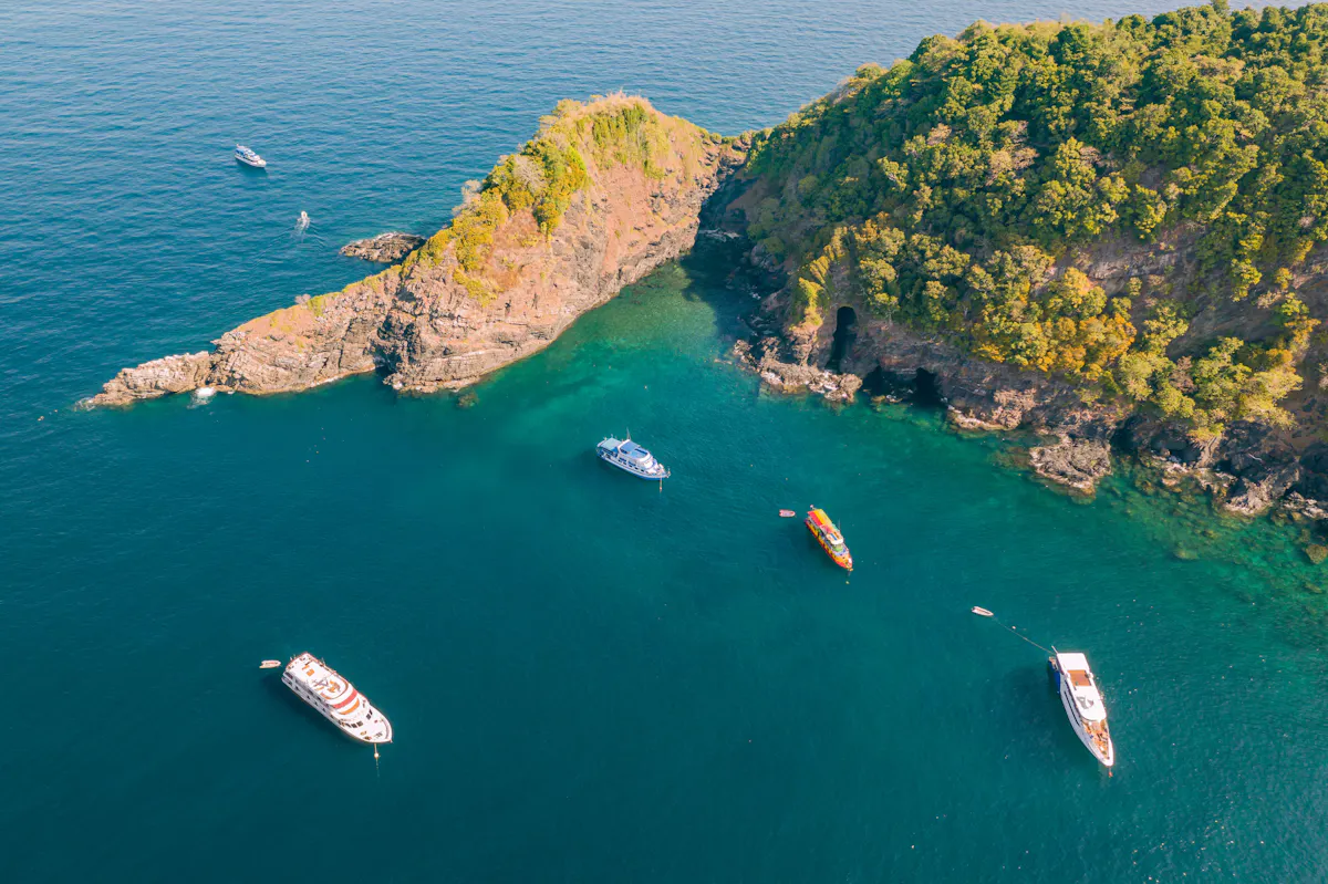 Ko Bon, Ko Tachai & Premchai Wreck Diving Tour