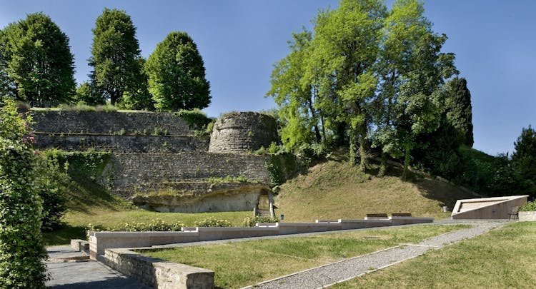 Bergamo audio guide with TravelMate app