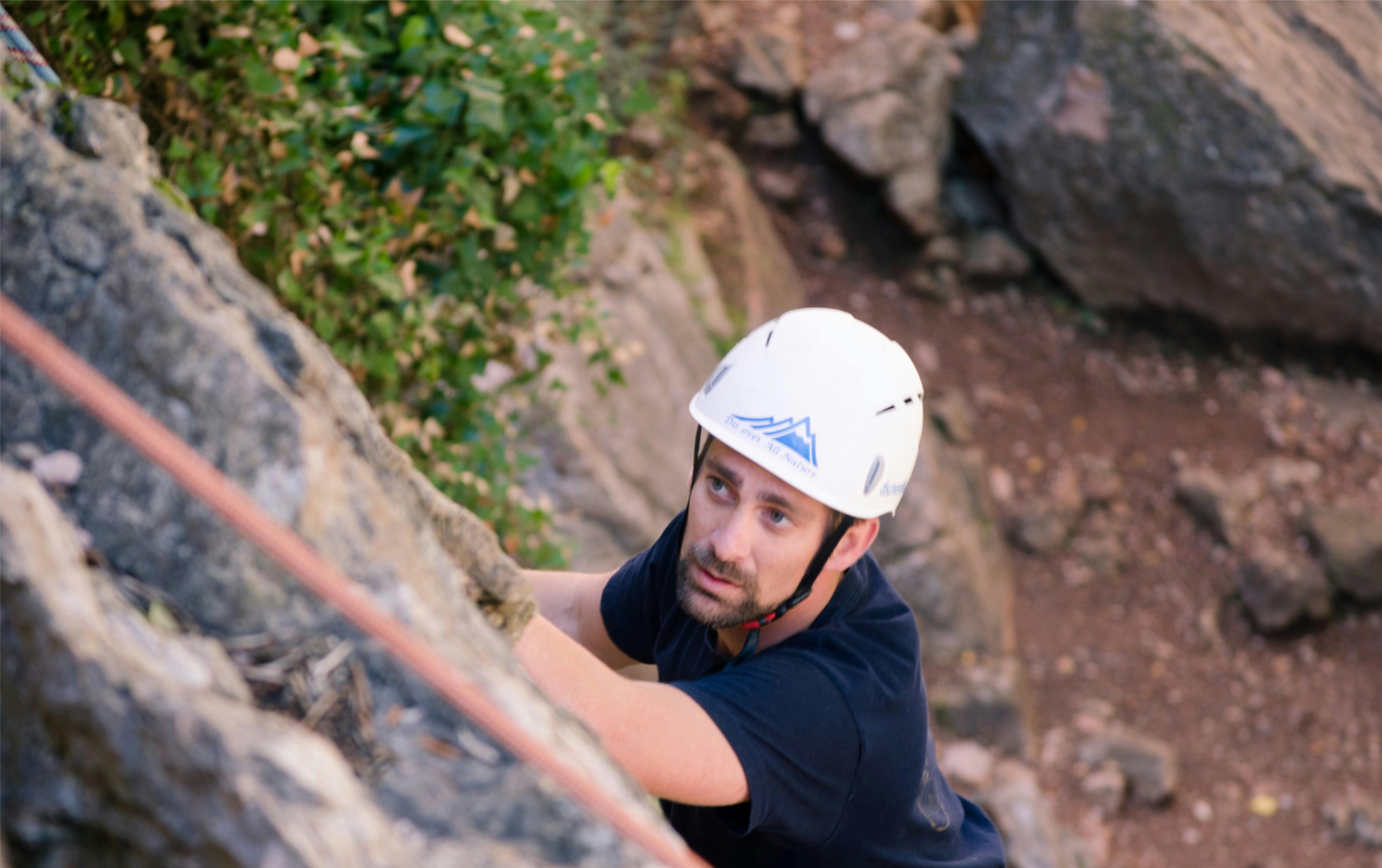 Esperienza di arrampicata guidata nel Parco Naturale di Arrábida