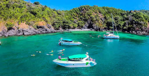 Speedboat Tour to Ko Racha Yai & Banana Beach