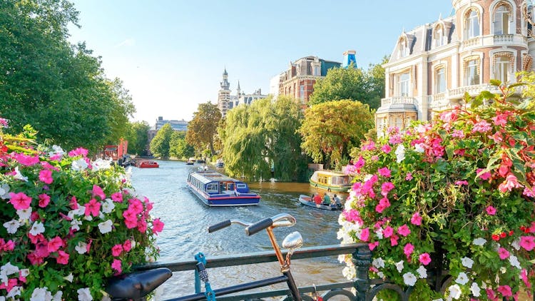 Amsterdam audio guide with TravelMate app