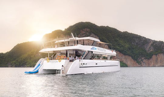 Phang Nga Bay mit dem Katamaran