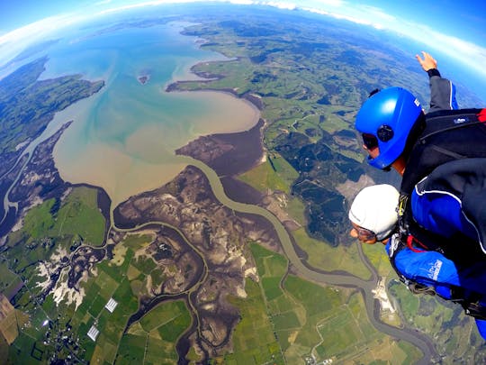 20.000ft parachutespringen in Auckland