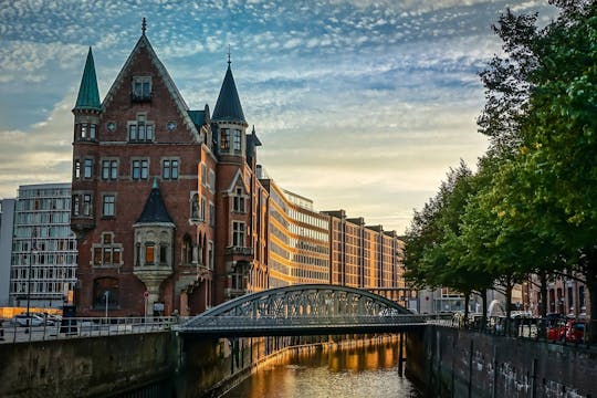 Hamburg Elbe riverside private walking tour