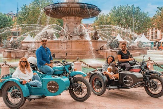 Retro side-car discovery tour of Aix-en-Provence