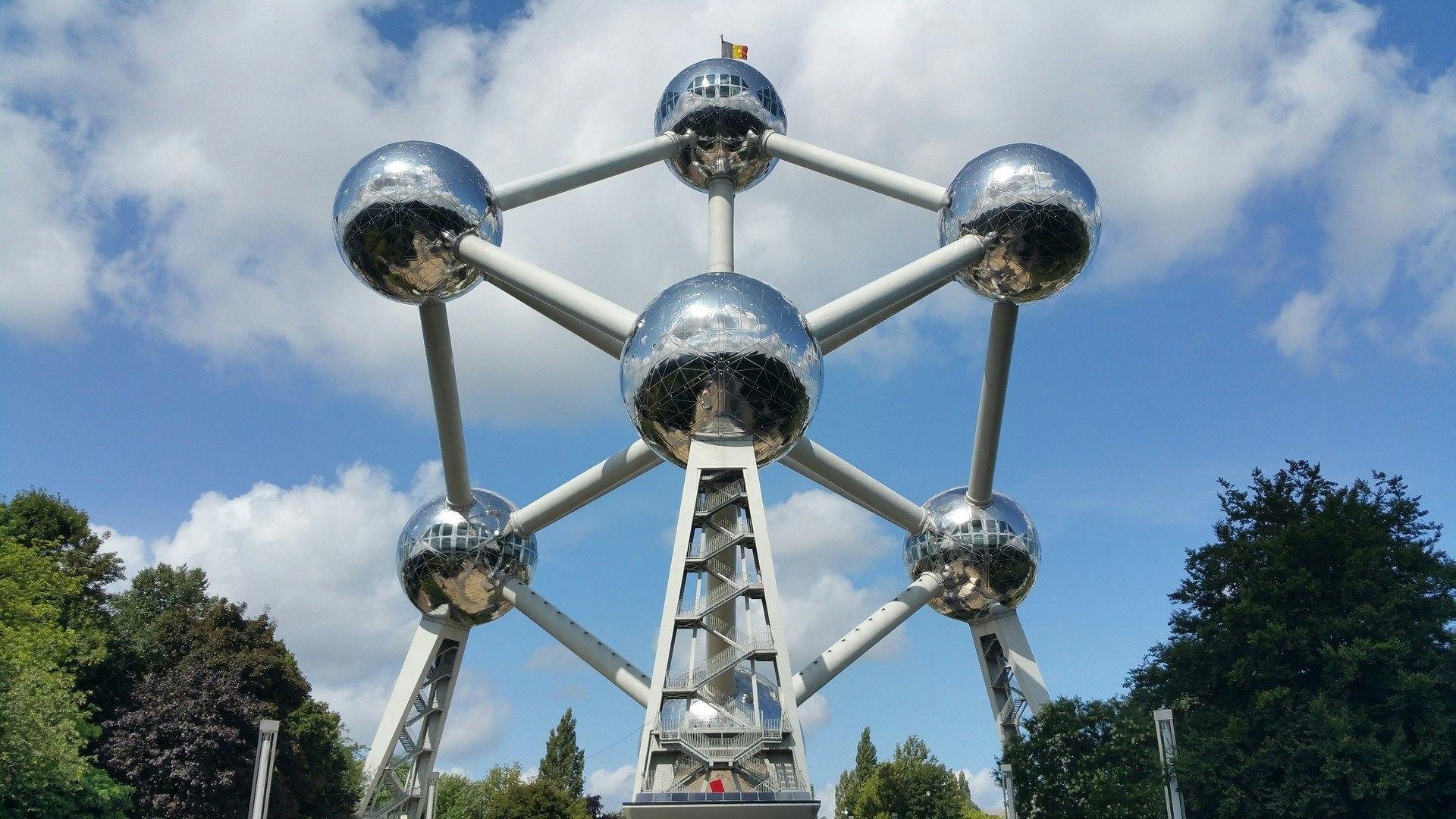 Brussels sightseeing tour with a stop at the Atomium
