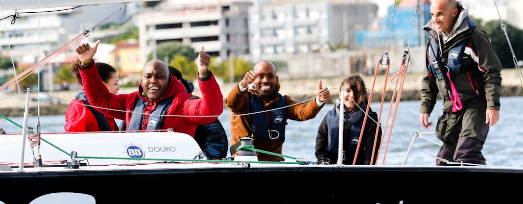 Relaxante cruzeiro de barco à vela no Porto