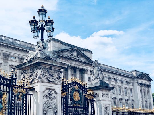 Royal London walking tour and high tea