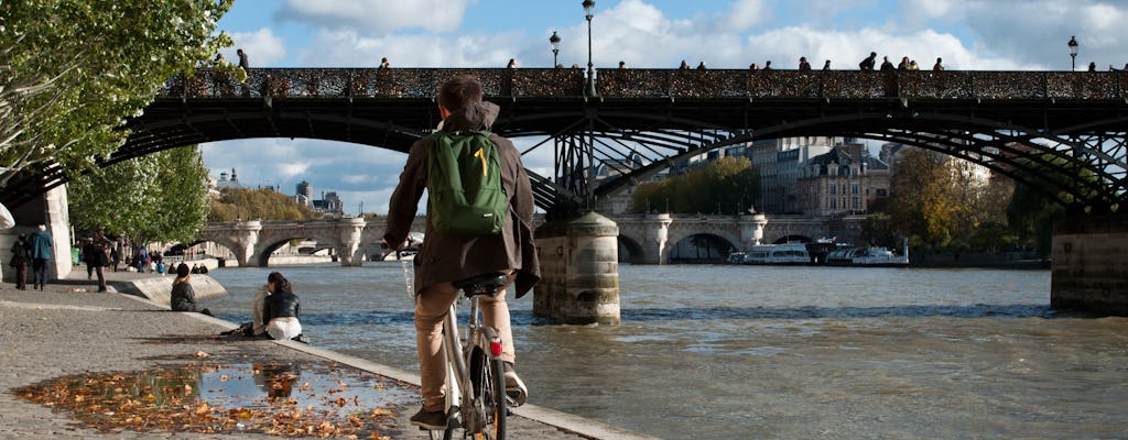 Private guided tour by bike along the Seine river