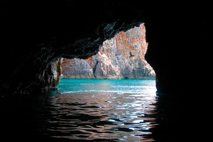 3-hour private speedboat tour to Boka Bay and the Blue Cave