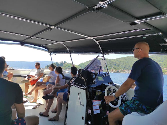 3-hour private speedboat tour to Boka Bay and the Blue Cave