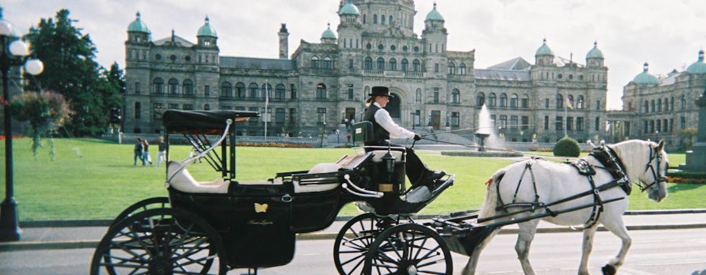 Royal carriage tour in Victoria