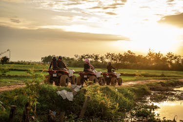 Experiência de quadriciclo no campo de Siem Reap