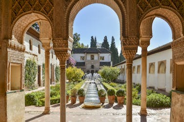 Visite guidée de l’Alhambra et billets pour le parc des Sciences
