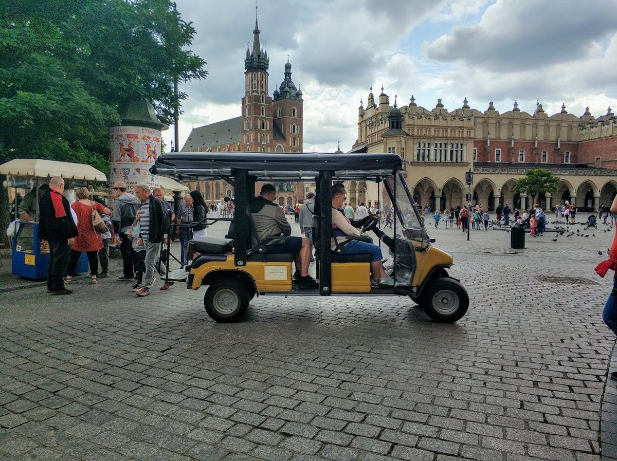 Rondleiding door de oude binnenstad van Krakau, de Joodse wijk Kazimierz en het getto per elektrische golfkar