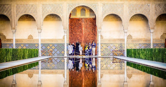 Alhambra Complete Tour with Tickets: Alcazaba, Nasrid, Generalife