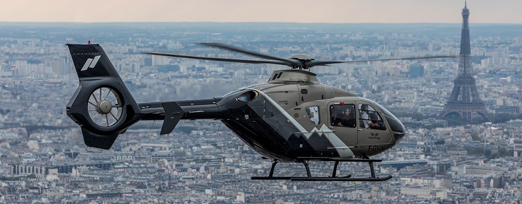 Tour en hélicoptère au dessus de Paris et Versailles