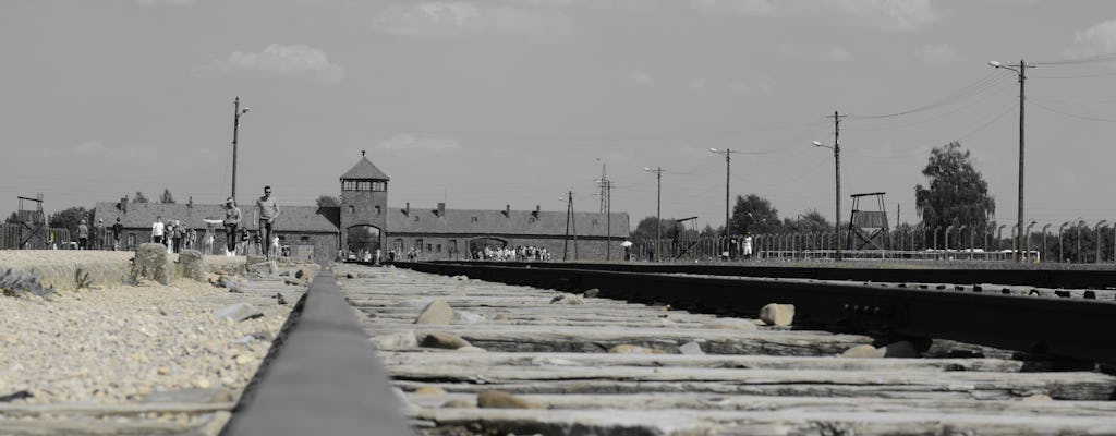 Tour por Auschwitz-Birkenau com transporte privado saindo de Cracóvia