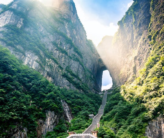 Privater Tagesausflug zum Tianmen-Berg, zum Sky Walk und zur Glasbrücke