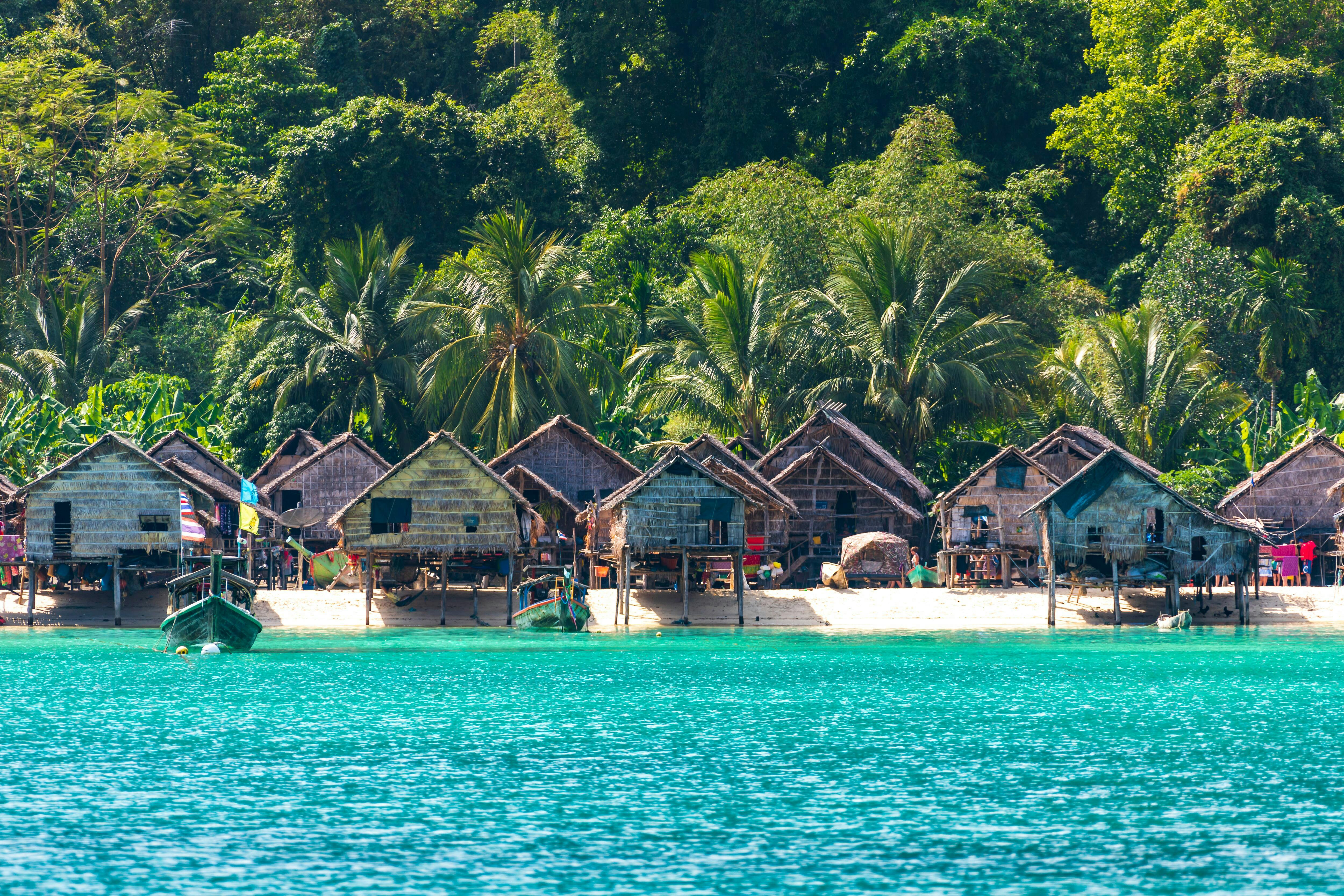 Visite des îles Surin en bateau à moteur au départ de Phuket