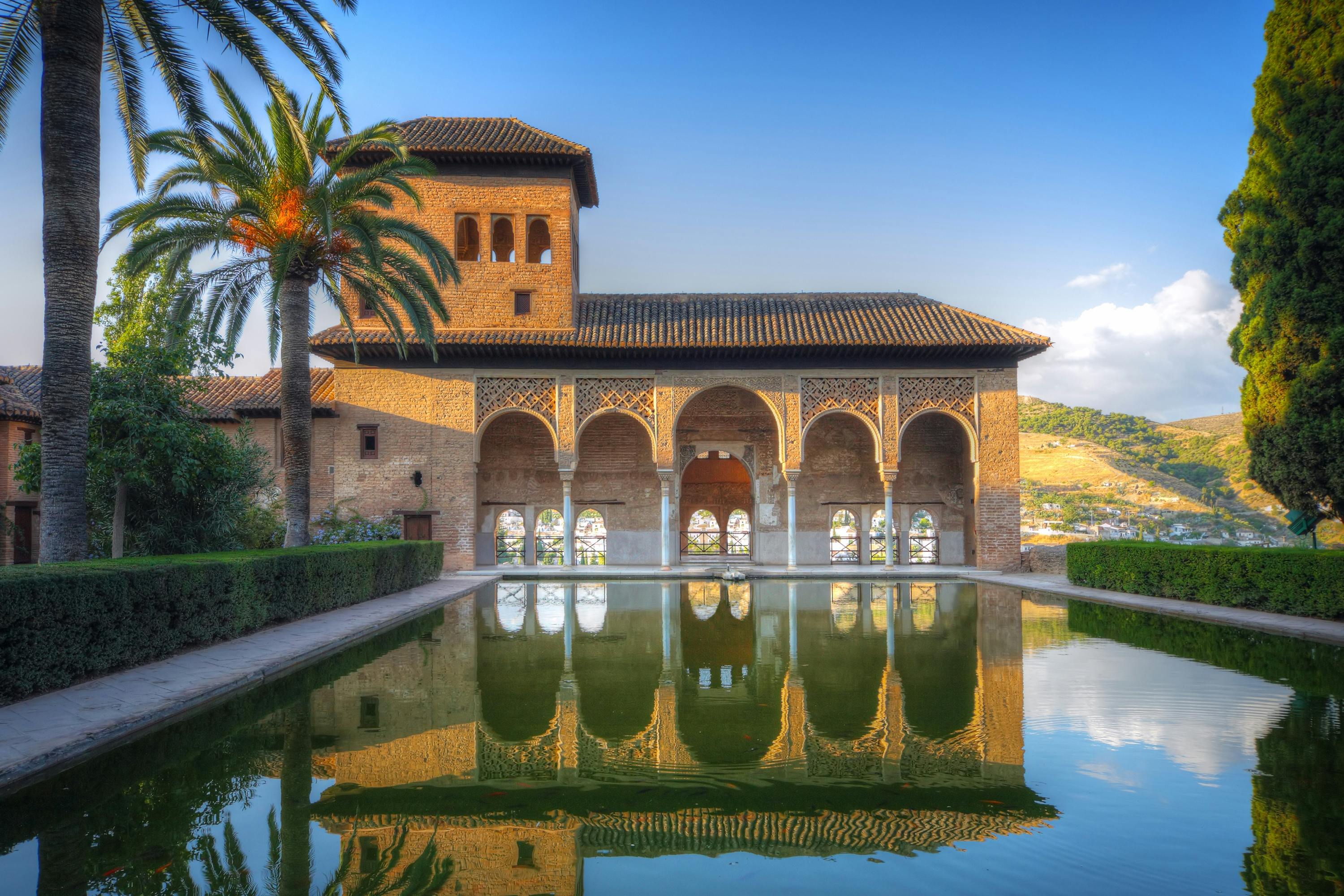 Alhambra guidat besök med arabiskt bad